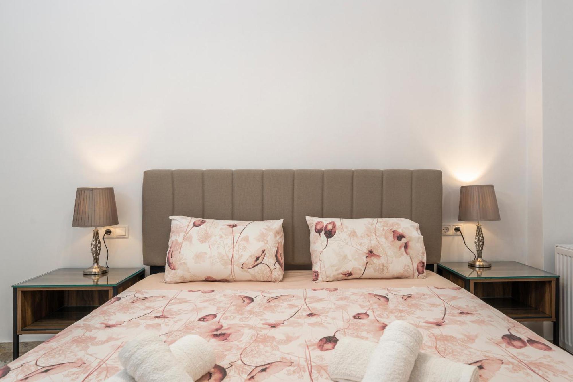 Neon 2Br Luxurious Central Apt Heraklion المظهر الخارجي الصورة